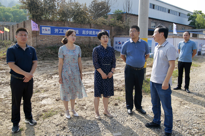 馮2_副本1.jpg 馮2_副本1.jpg