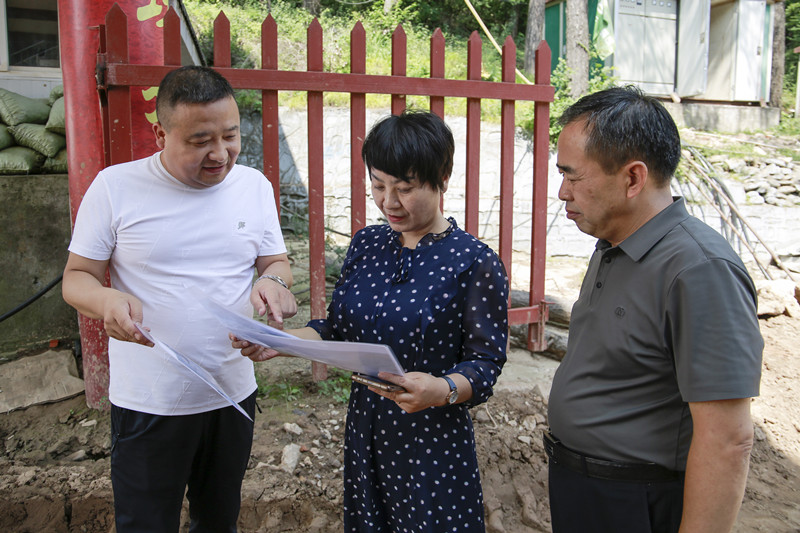 馮艷莉_副本.jpg 馮艷莉_副本.jpg