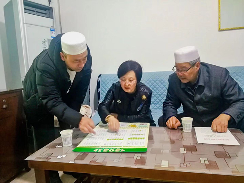 田芳珍主席看望市政協(xié)委員_副.jpg 田芳珍主席看望市政協(xié)委員_副.jpg